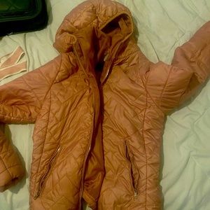 I’m selling cloths because I gained weight.